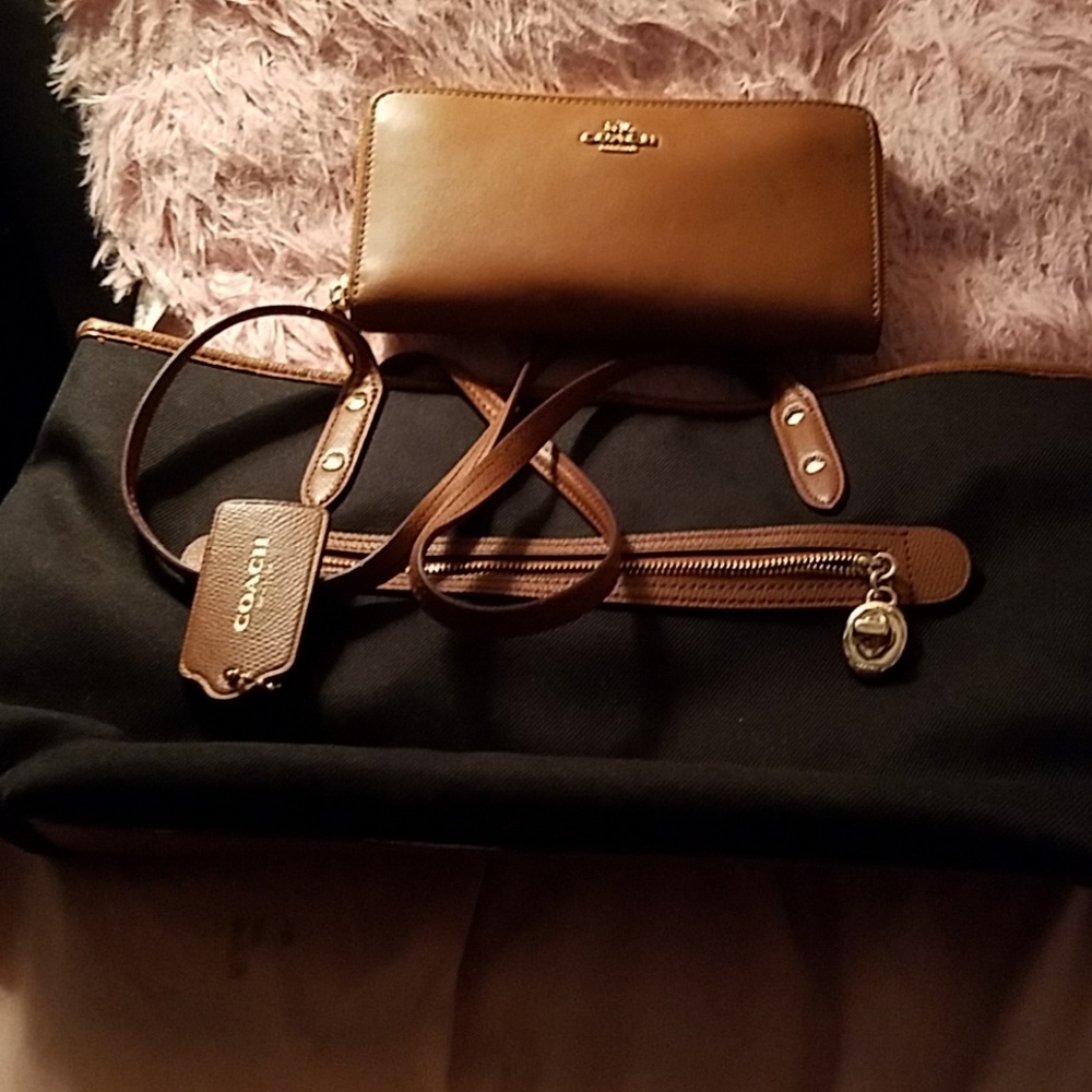 Coach purse and wallet